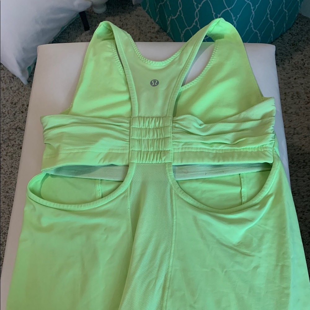 LULULEMON tank size 4